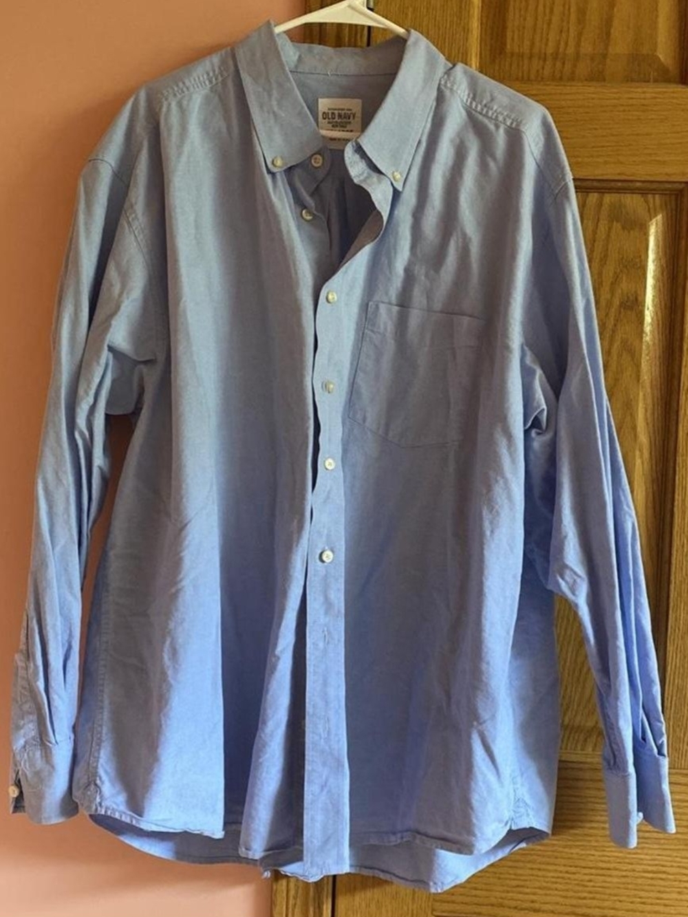 Old Navy Men’s Light Blue Button-Up Oxford Shirt
